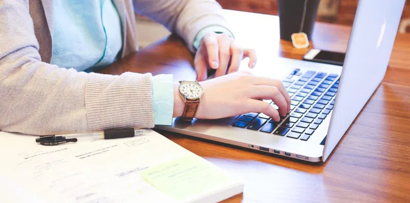 6 passos para incluir sua experiência internacional no currículo